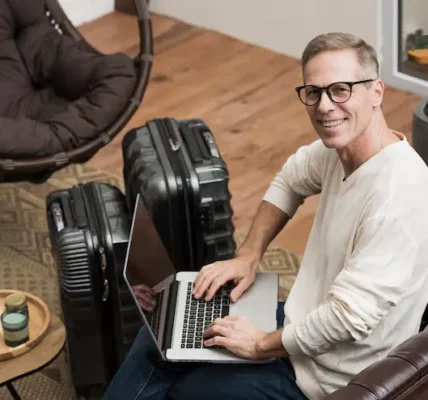 9 Easy Tech Tips Every Senior Should Know in 2025