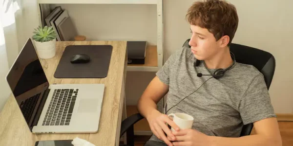 11 Online Tools for Working from Home Stress-Free